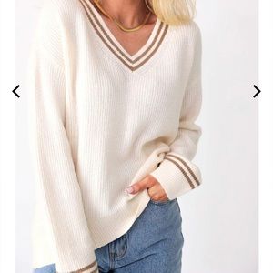 Kittenish Kylia V-Neck Sweater Medium